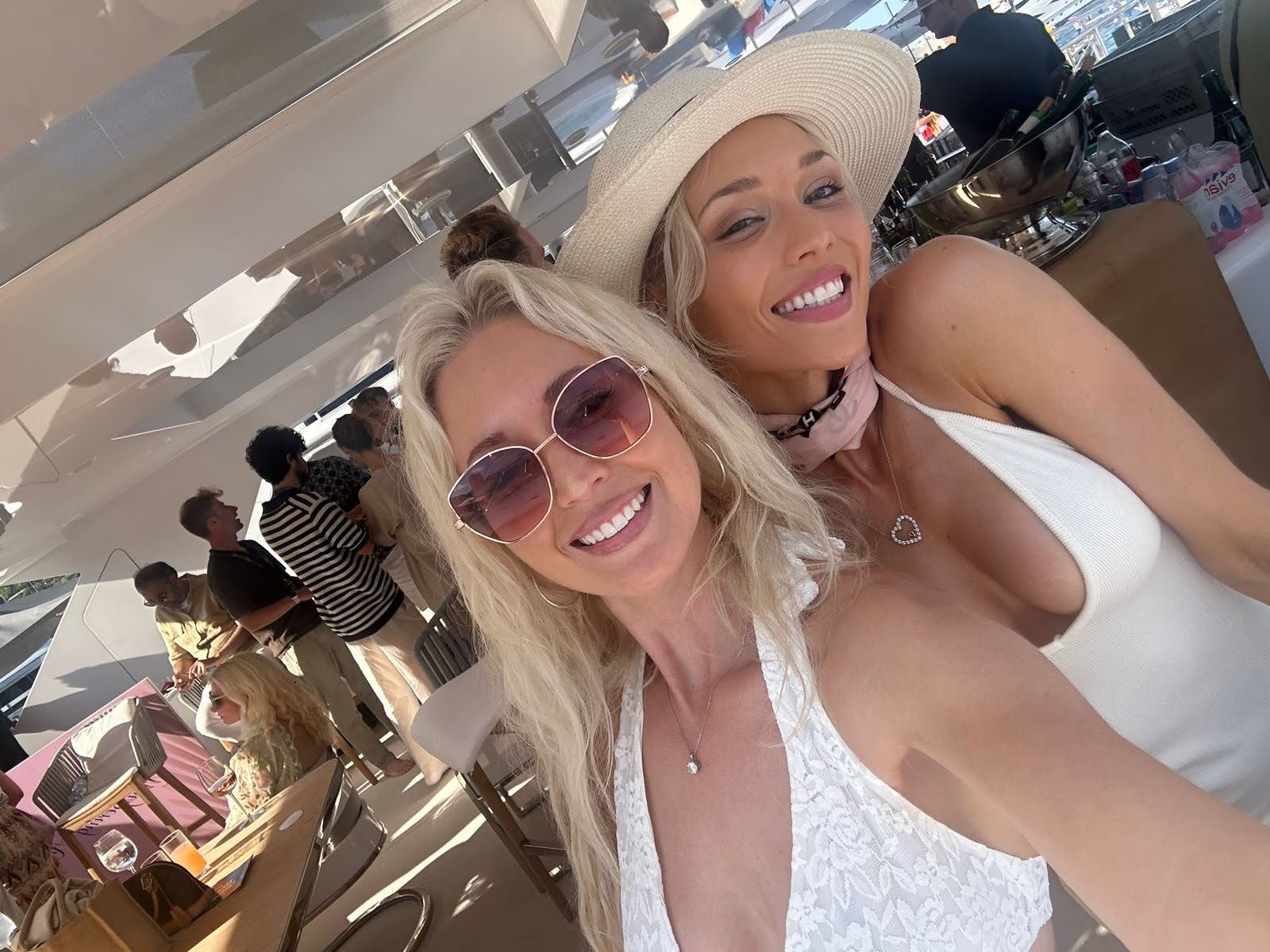Bianca & Yolande Van Zyl